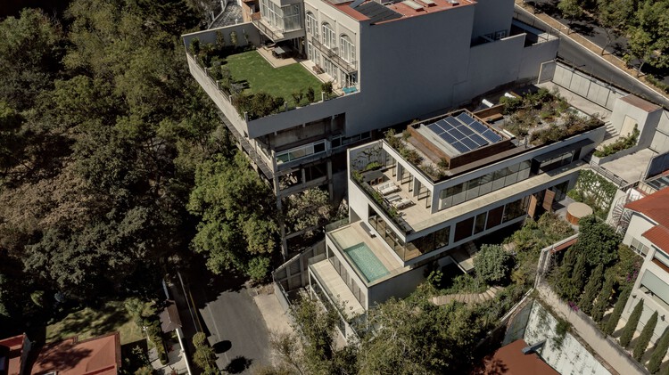 Madre House / Taller David Dana - Экстерьерная фотография