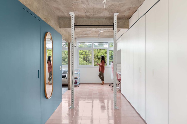 Fit Apartment / CoDA — Фотография интерьера, дверь