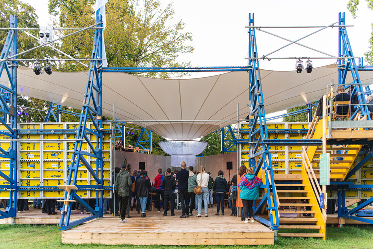 Павильон Флоры / ConstructLab + 019 + Mouton + H110 Architecten En Ingenieurs - Фотография интерьера, лестницы