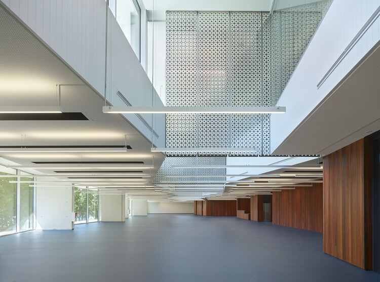 Публичная библиотека Кордовы / Paredes Pedrosa Arquitectos - Экстерьерная фотография, Сад