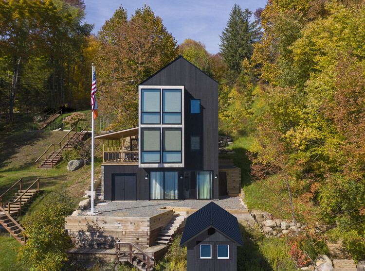 Indian Lake House / PJCArchitecture - Фотография экстерьера, окна, фасад, лес