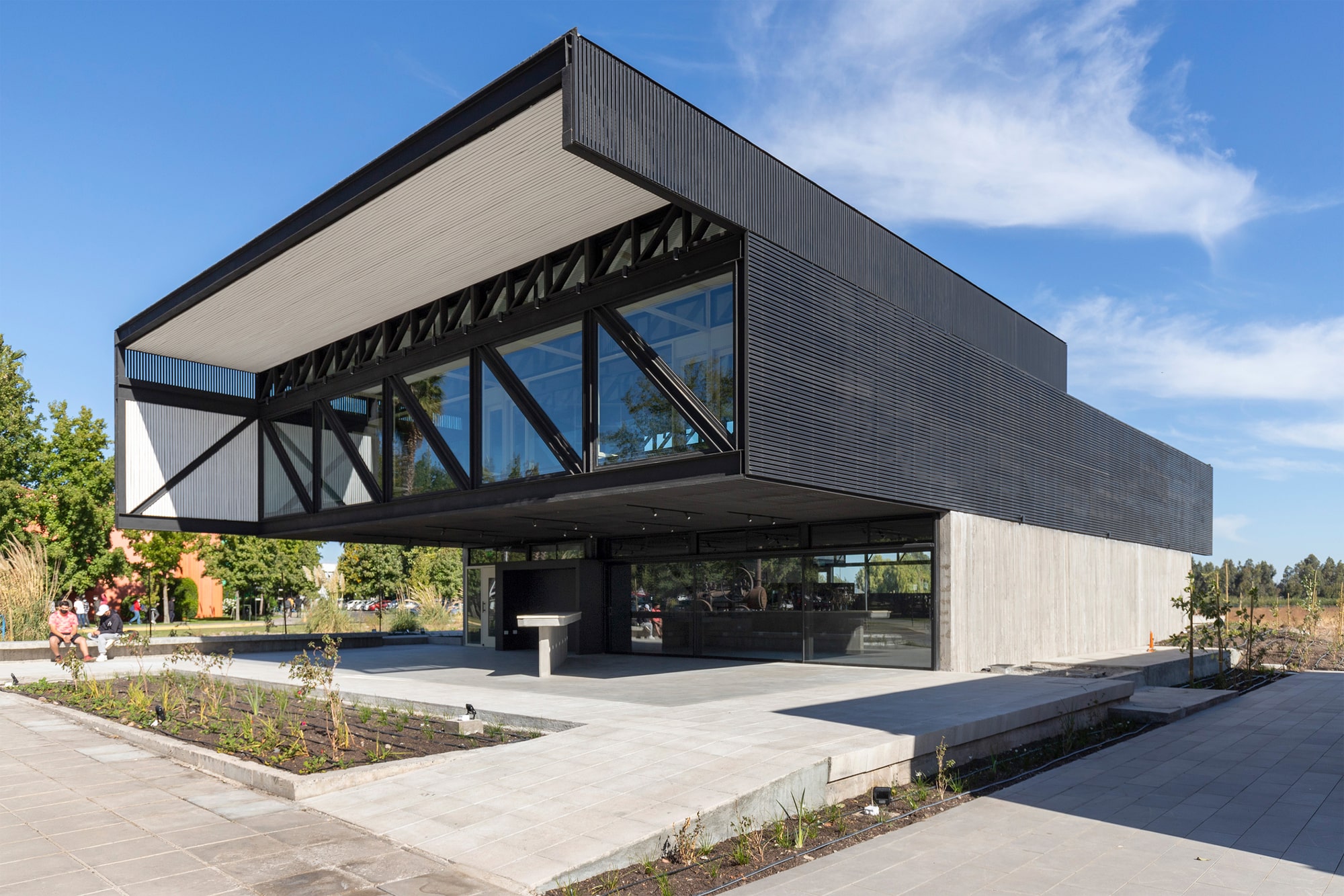 Учебный центр Campus Los Niches / Carreño Sartori Arquitectos