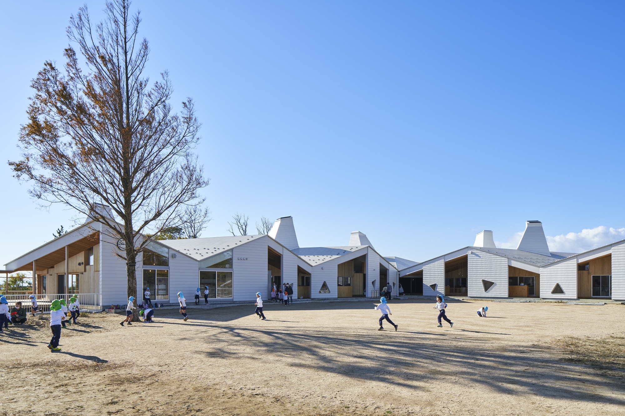 Детский сад YNS Ямаикараси / Takeru Shoji Architects