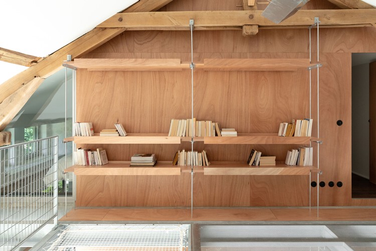 Maison Saint Leger / minuit Architects - Фотография интерьера, балка, фасад