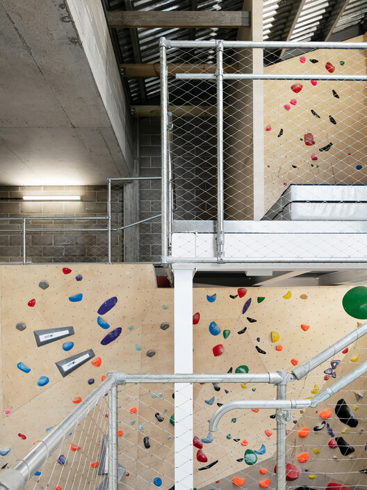 Rise Climbing / IDK - Фотография интерьера
