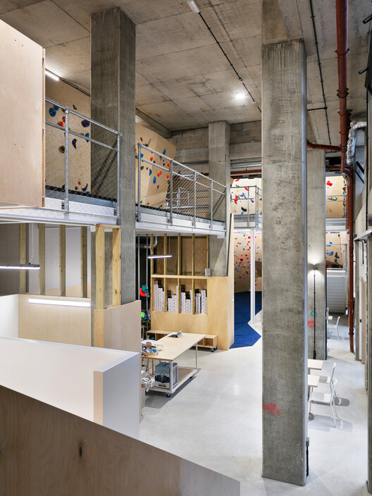 Rise Climbing / IDK - Фотография интерьера