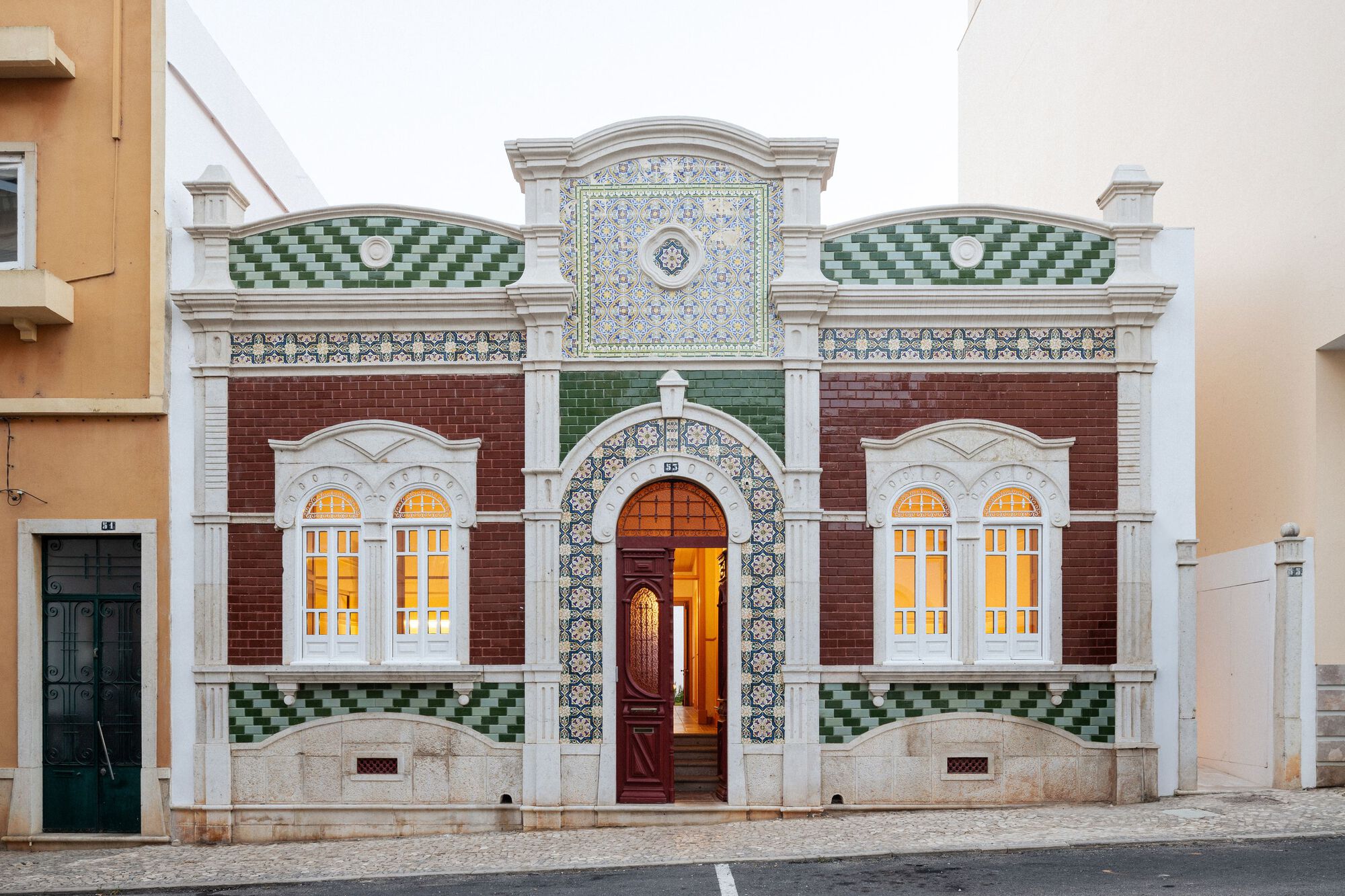 Дом 1923 года.  Урбан Отель / Парк Платаформа де ARquitectura