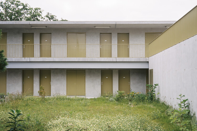 ESID BCC Housing / Faye Architectes & Associes - Экстерьерная фотография, окна, фасад, сад, двор