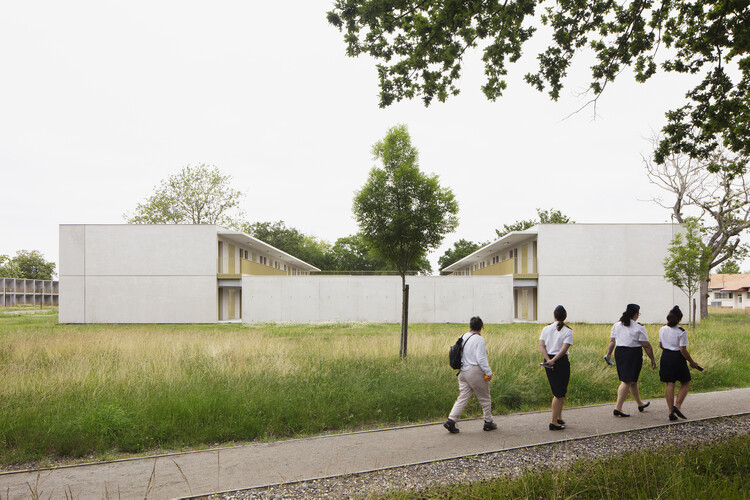ESID BCC Housing / Faye Architects & Associes — Наружная фотография