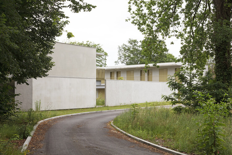 ESID BCC Housing / Faye Architects & Associes — Наружная фотография