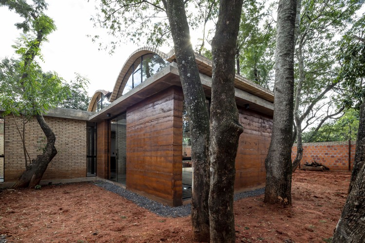 Tatakua House / Rcubo - Экстерьерная фотография, Лес
