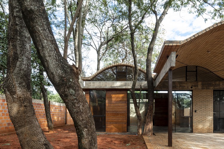Tatakua House / Rcubo - Экстерьерная фотография, Лес