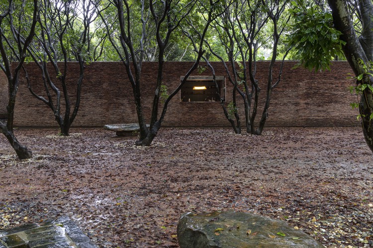 Музей До Му / ARB Architects - Фотография экстерьера, лес