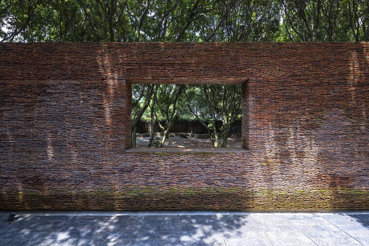 Музей До Му / ARB Architects - Фотография экстерьера, кирпич, окна