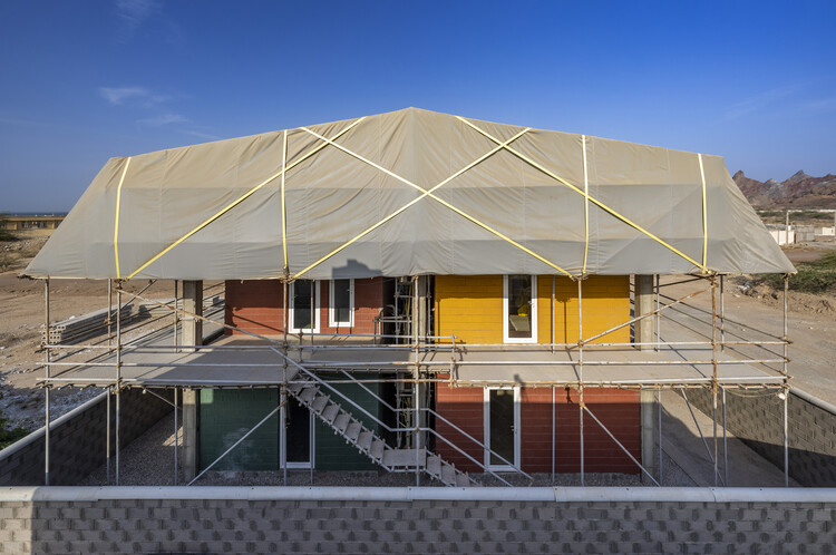Бестиповый строительный центр для умелых рук / ZAV Architects — Фотография экстерьера
