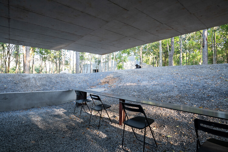 Yellow-Mini Café / JOYS Architects - Экстерьерная фотография, стол, стул