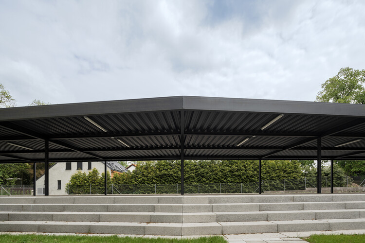 Kamenice Villas / NEW HOW Architects - Экстерьерная фотография