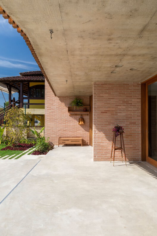 AF House / Arquipélago Arquitetos - Фотография Экстерьера, Бетон, Балка, Окна