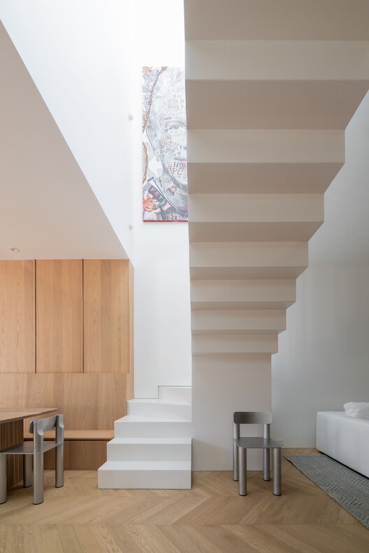 Light Box House / NatureHumaine - Фотография интерьера, колонна