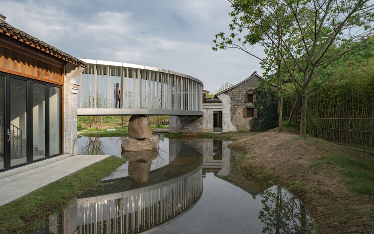 Чайхана на берегу озера / Domain Architects - Экстерьерная фотография, набережная, сад