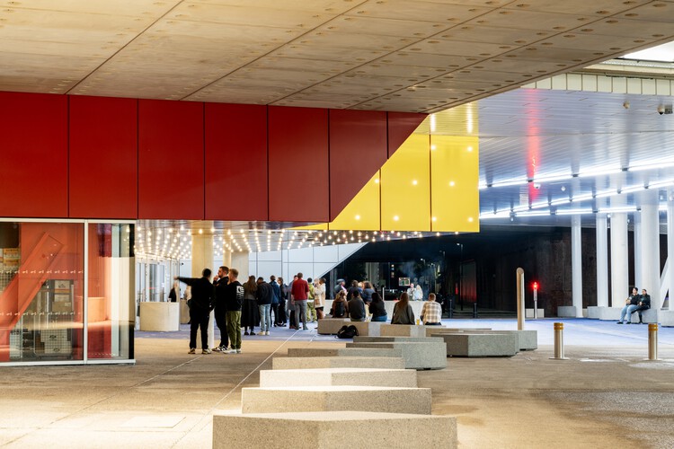 Factory International Aviva Studios / OMA - Фотография интерьера, лестницы