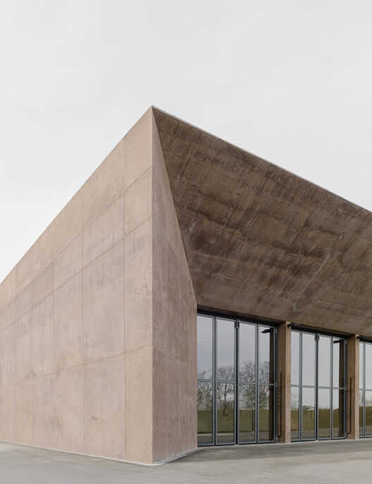 Пожарная часть Гермерсхайма |  Сервисный центр North / Steimle Architekten - Фотография экстерьера