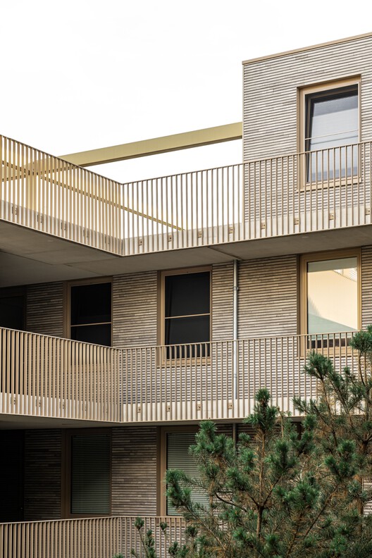Parkbuilding De Veentjes / JCR Architecten - Фотография Экстерьера, Окна, Кирпич, Фасад