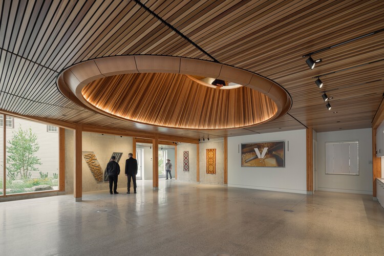 Vesterheim Commons / Snøhetta — фотография интерьера, окна, балка