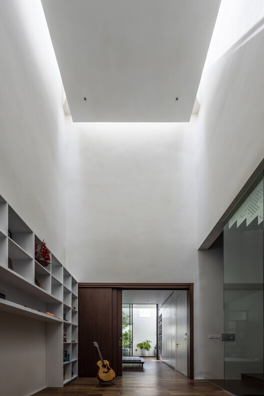 140THL House / 23o5Studio — Фотография интерьера, окна