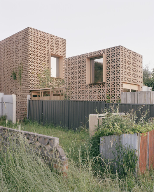 Garden Tower House/Studio Bright - Экстерьерная фотография, окна, забор, фасад