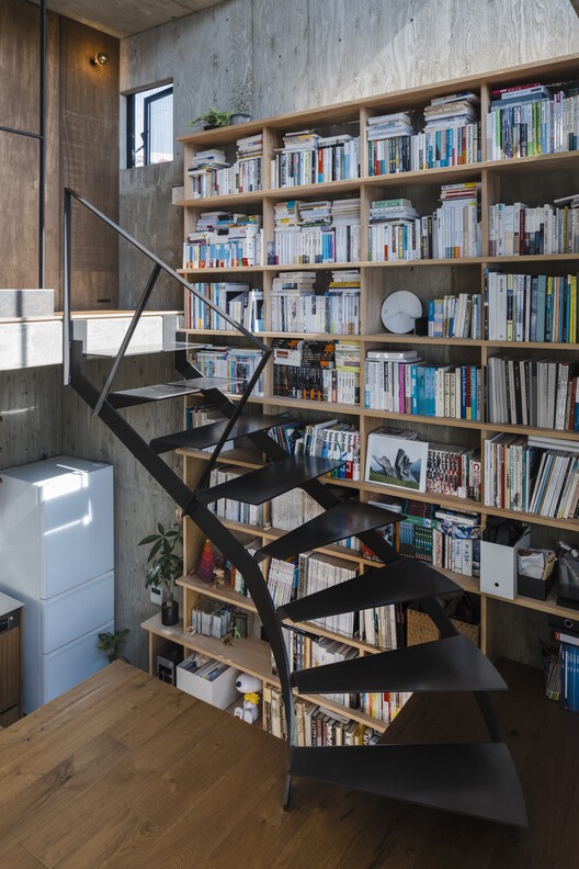 Каркас дома / IGArchitects - Фотография интерьера, Шкаф, Стеллаж
