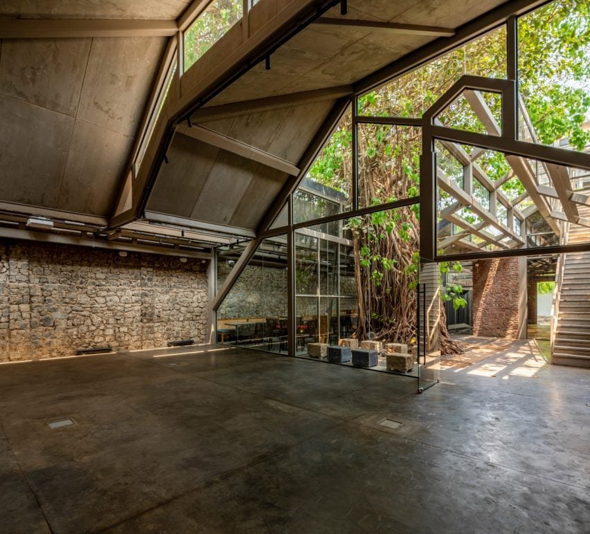 Художественная галерея в Мумбаи от Malik Architecture