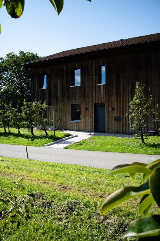 Black Barn / ERNST - Офис для архитектуры - Экстерьерная фотография, окна, фасад, сад, двор