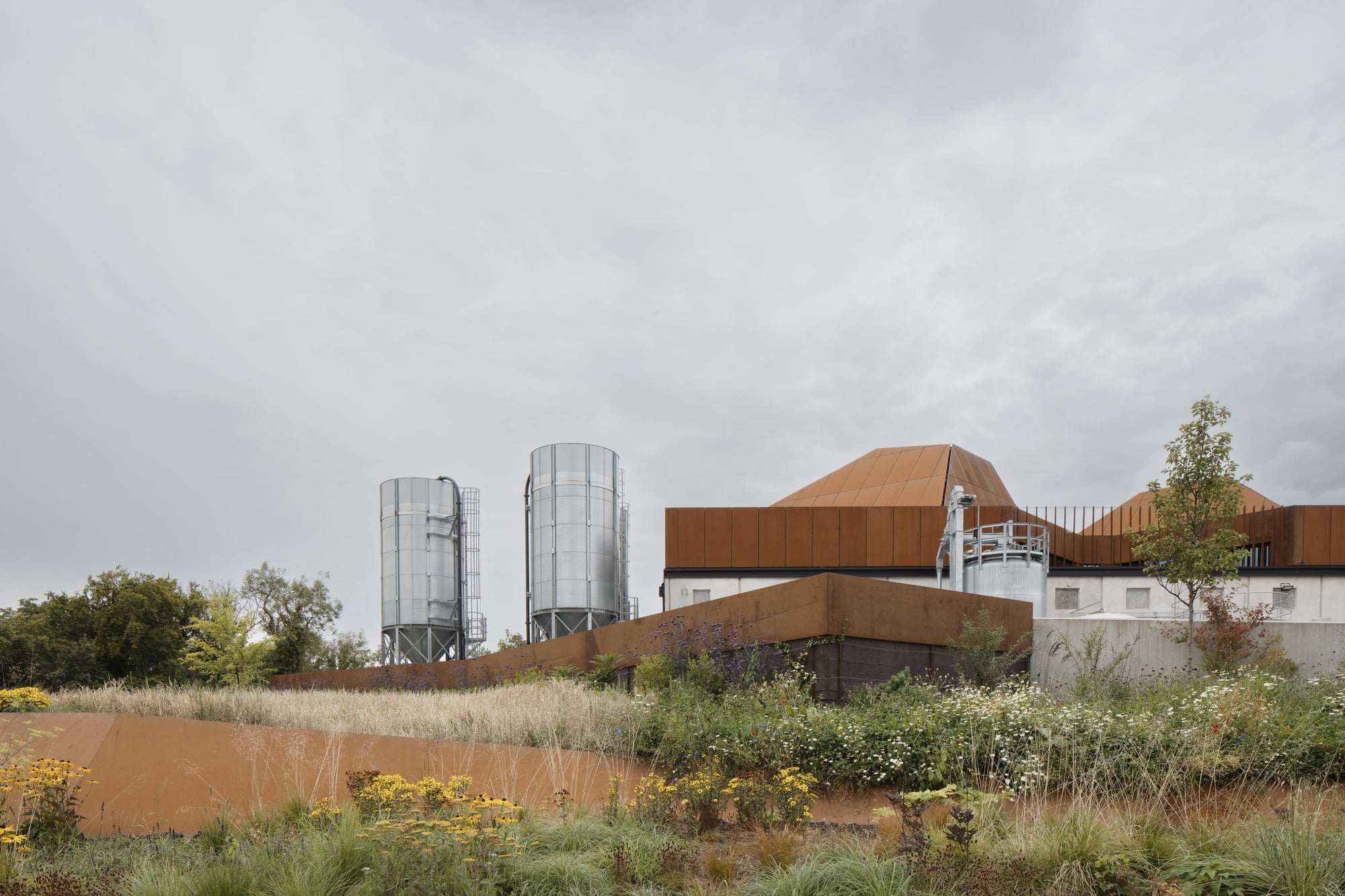 Церковь Дубового ликеро-водочного завода / ODOS Architects