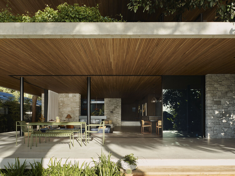 M House / Rama Architects - Фотография интерьера, фасад, балка, патио
