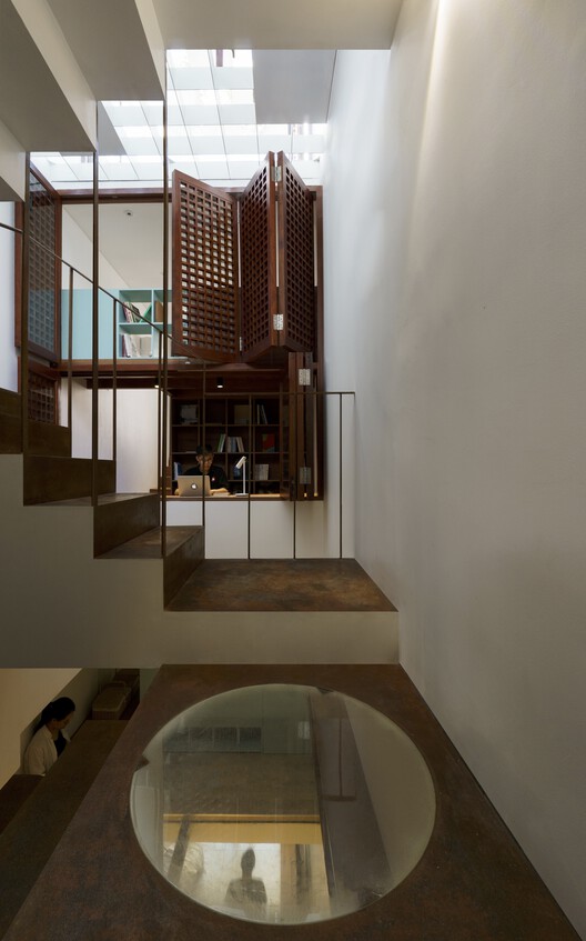 Closer House / AD+studio - Фотография интерьера, лестницы, перила
