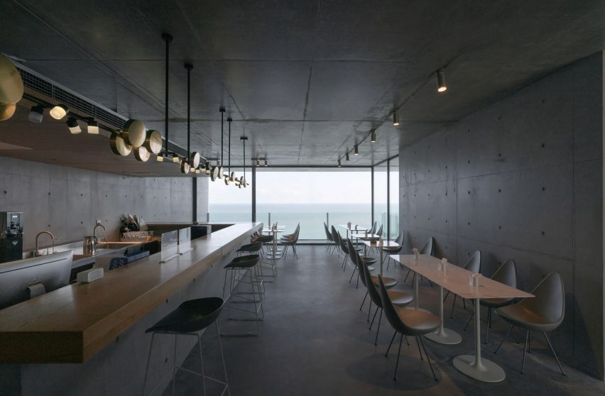 Интерьер Cliff Cafe в Китае