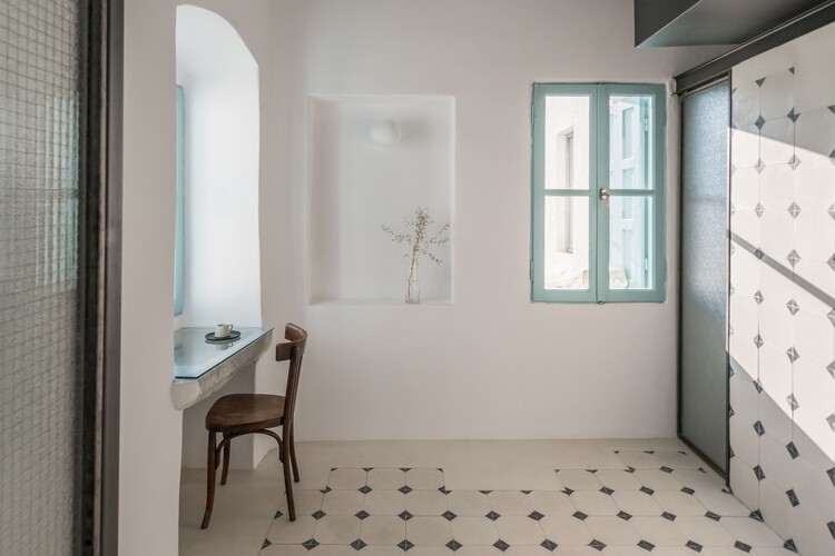 CBO Residence / MOLD Architects — Фотография интерьера, окна, стул