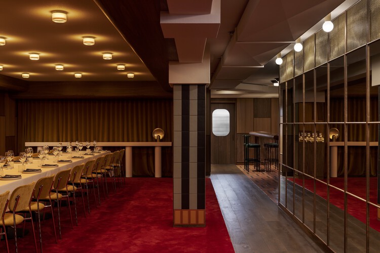 Fugazzi Basement Bar / studio gram - Фотография интерьера, спальня, стол, стул