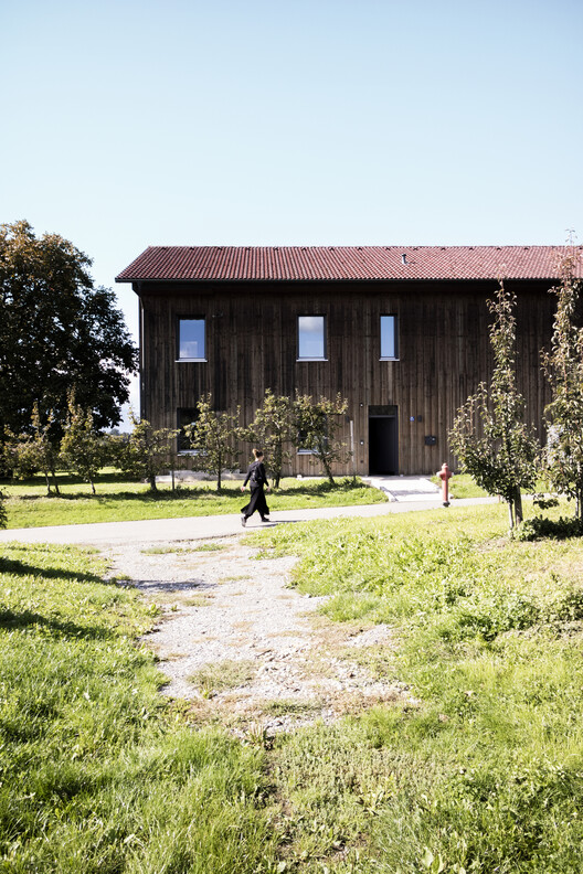 Black Barn / ERNST - Архитектурное бюро - Экстерьерная фотография, сад