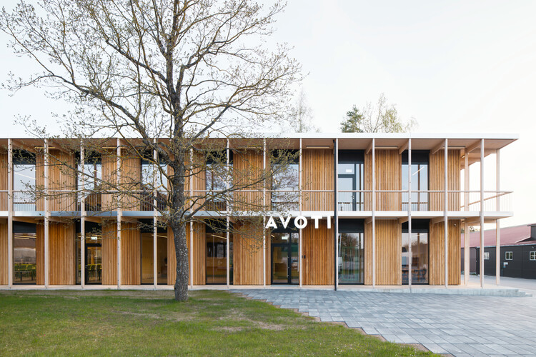 Деревянное офисное здание AVOTI в Лизуме / MADE arhitekti - Фотография экстерьера, окна, фасад