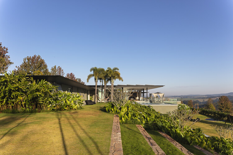 MDG Baroneza House / Gálvez & Márton Arquitetura - Фотография экстерьера, сад
