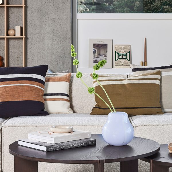 Модульный табурет из сосны получил награду OYOY Living Design’s Togetherness Award.