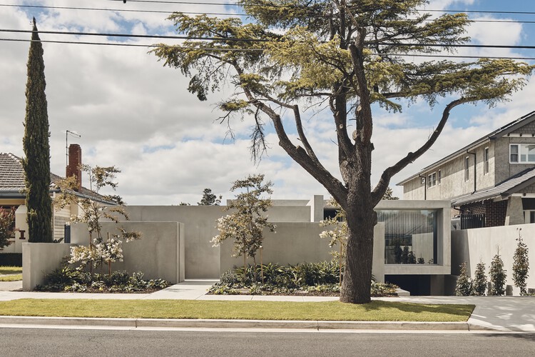 Резиденция Bournian / FGR Architects — фотография экстерьера, окна, фасад