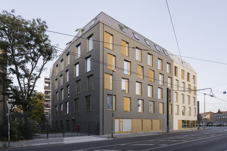 За углом - Студенческий жилой дом в Берлине Обершёневайде / Sehw Architektur - Фотография экстерьера, фасад