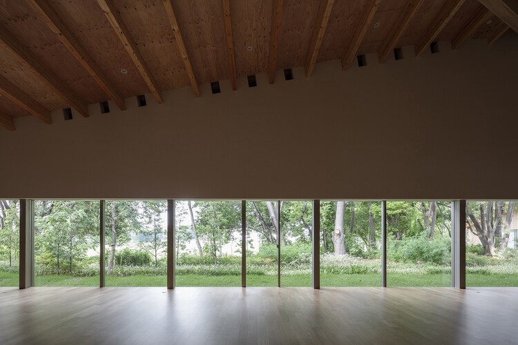 Оздоровительный центр KANEKA / Kengo Kuma & Associates + TAISEI DESIGN Planners Architects & Engineers - Фотография интерьера, окна