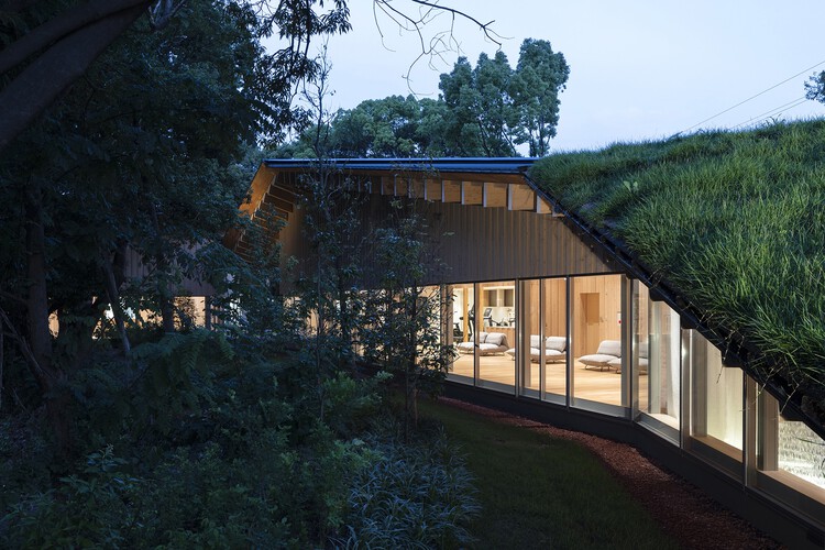 Оздоровительный центр KANEKA / Kengo Kuma & Associates + TAISEI DESIGN Planners Architects & Engineers - Экстерьерная фотография