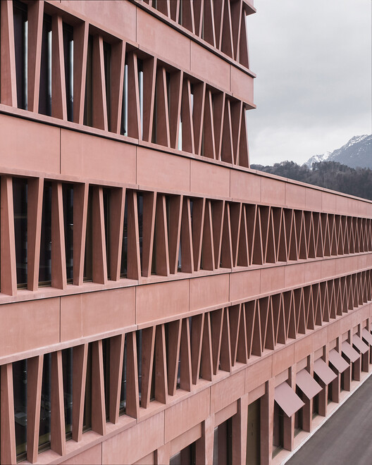 Штаб-квартира Jägerbau / Innauer-Matt Architekten – Фотография экстерьера