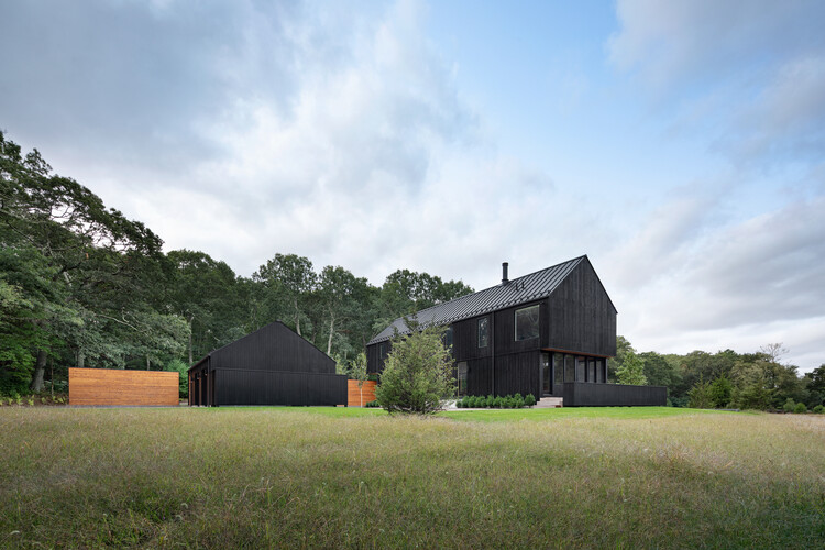 Field House / Birdseye - фотография экстерьера, окна