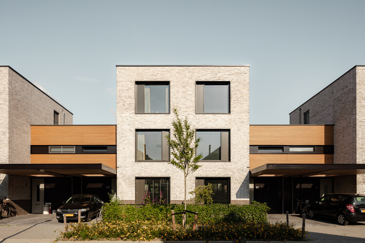 NN Kralingen Housing / de Kovel Architecten + Studio AAAN - Фотография экстерьера, окна, фасад